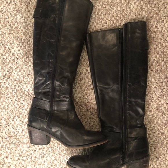 Leather boots - Picture 2 of 5